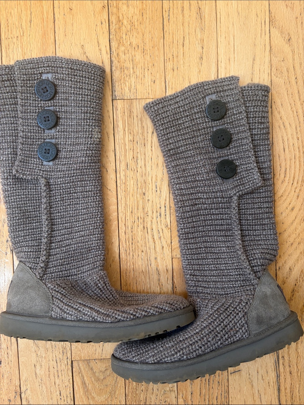 Ugg Cardy boot size 8